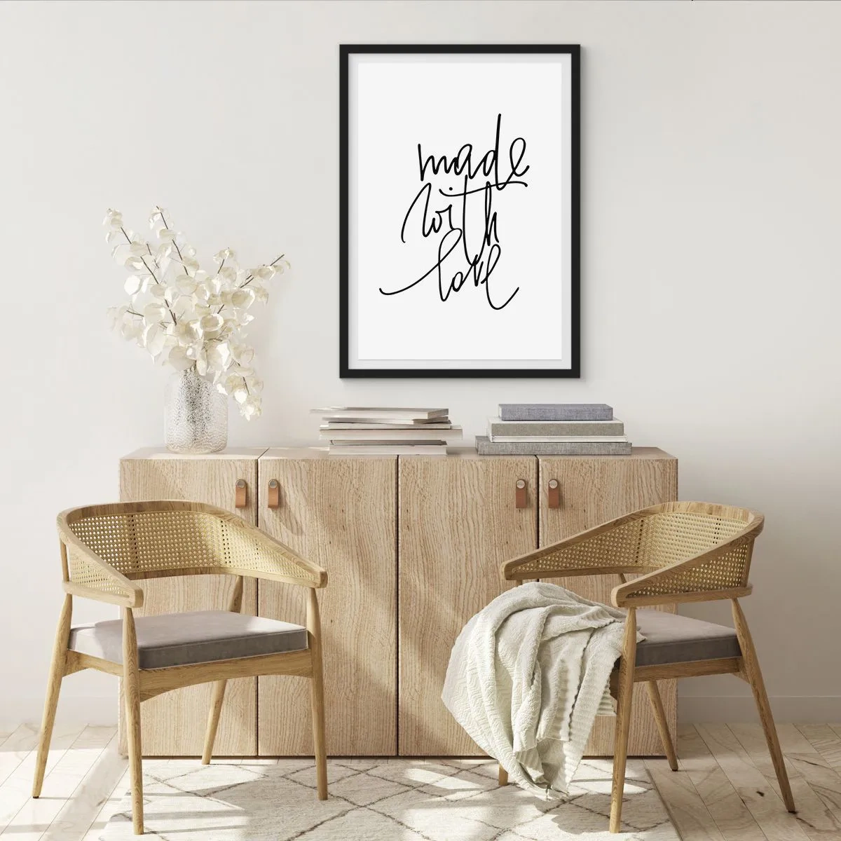 Plakat w czarnej ramie - Najlepsza marka - Kaligraficzny napis Made with Love na białym tle - 50x70cm