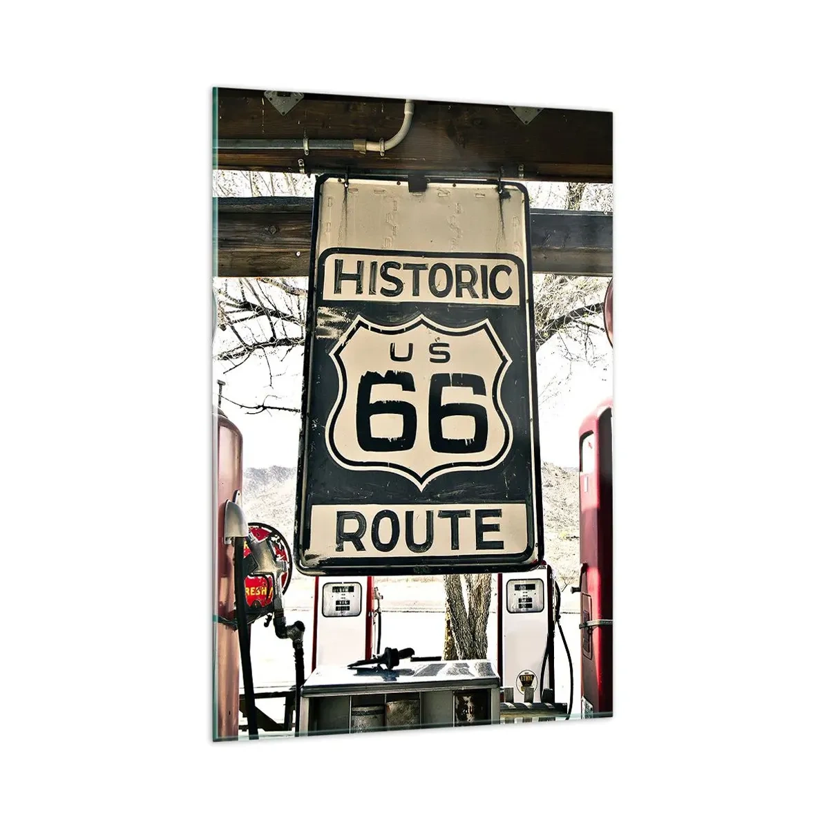 Obraz na szkle - Historyczna stacja benzynowa z symbolem Route 66 - 80x120cm - Amerykańska retro podróż - Nowoczesna dekoracja ścienna do salonu i sypialni ARTTOR