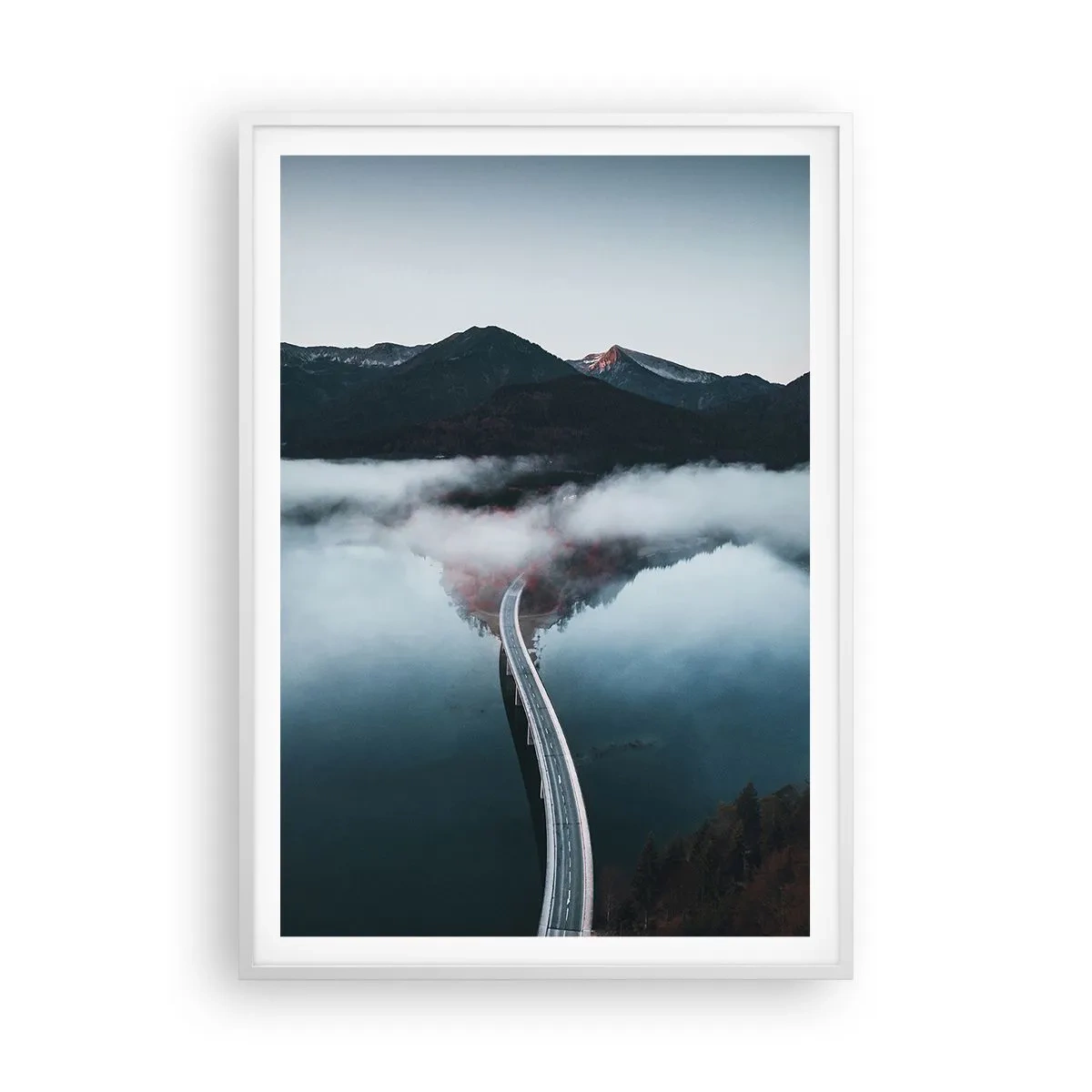 Plakat w białej ramie - Nad wodą gładką jak lustro - 70x100 cm