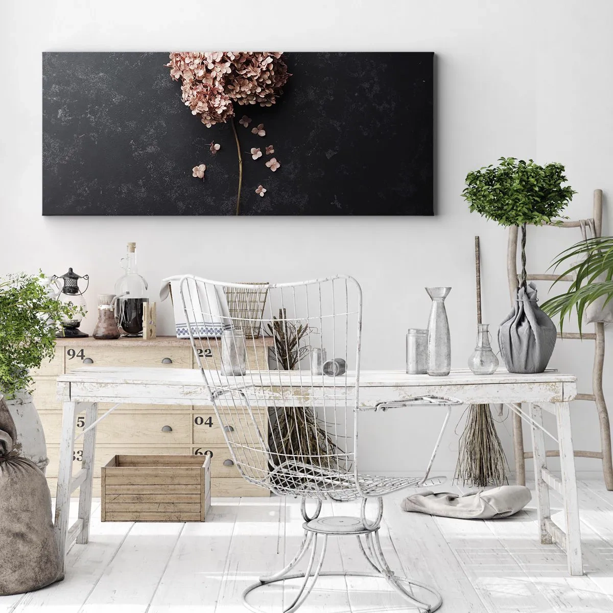 Obraz na płótnie - Delikatny kwiat hortensji na ciemnym tle - 160x50cm - Prawdziwie romantyczny znak - Nowoczesna dekoracja ścienna do salonu i sypialni ARTTOR