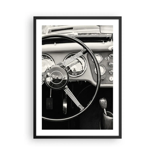 Plakat w czarnej ramie - Wnętrze zabytkowego samochodu w monochromatycznym stylu - 50x70cm - Marzenie kolekcjonera - Nowoczesna dekoracja ścienna do salonu i sypialni ARTTOR
