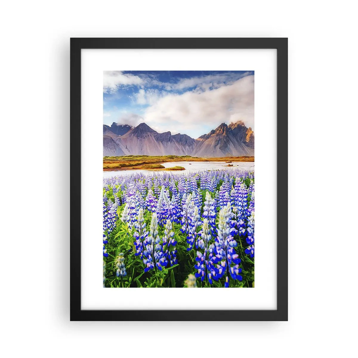 Plakat w czarnej ramie - Siła i surowość obok łagodności - 30x40 cm