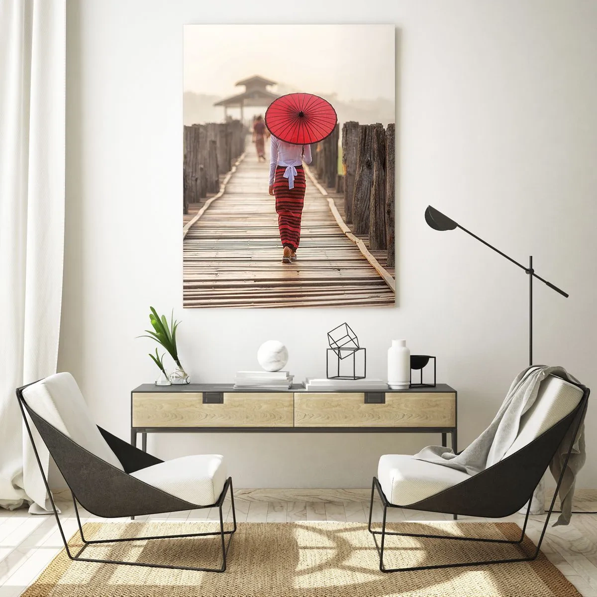 Obraz na szkle - Kobieta z czerwonym parasolem na drewnianym moście - 50x70cm - Na starym moście - Nowoczesna dekoracja ścienna do salonu, kuchni i sypialni ARTTOR