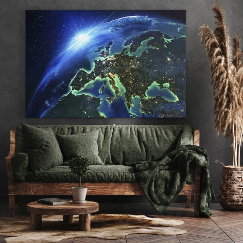Obraz na płótnie - Roziskrzona Europa - Widok na Europę z kosmosu w blasku wschodzącego słońca - 70x50cm