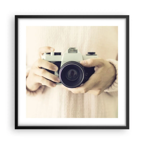 Plakat w czarnej ramie - By widzieć więcej… - 50x50 cm