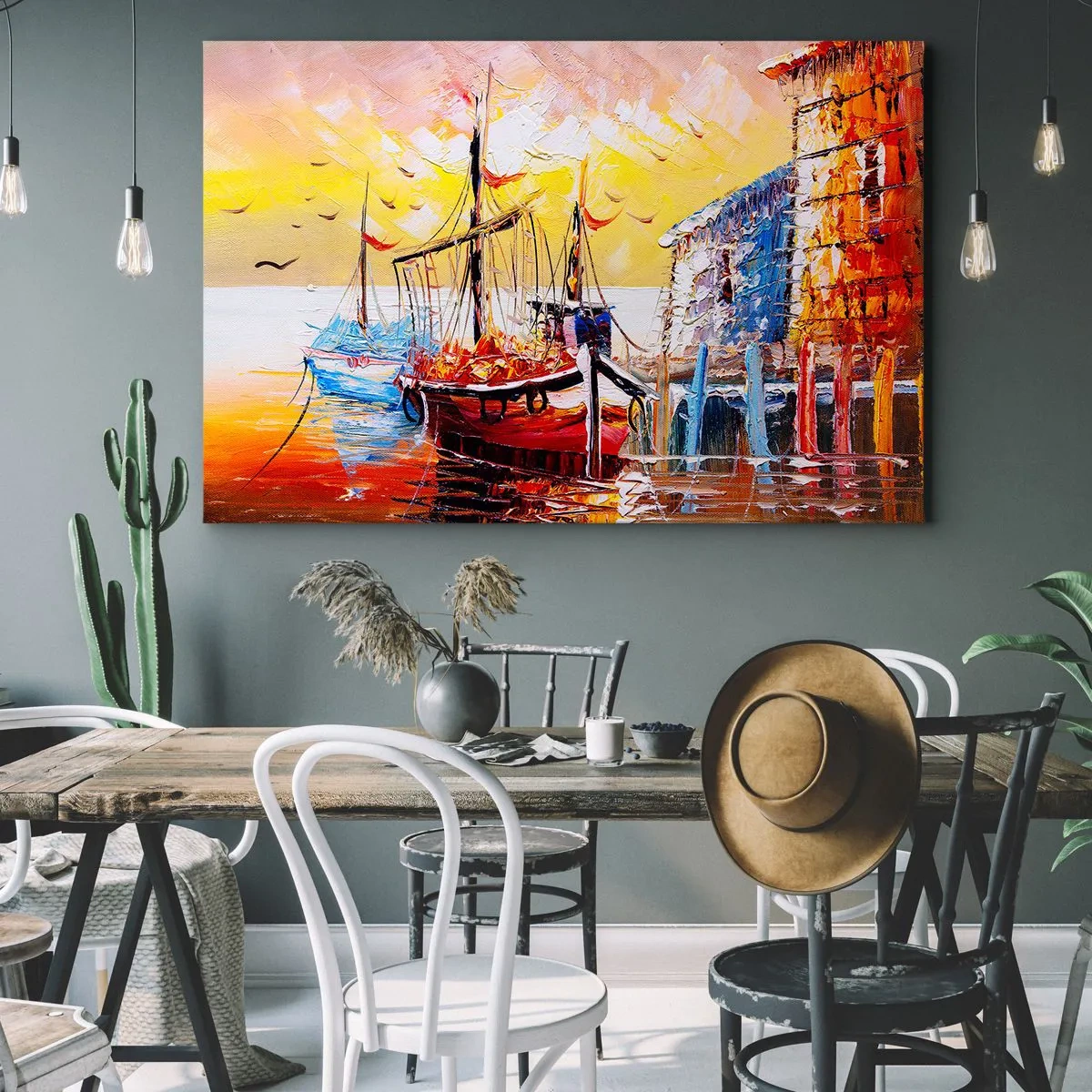 Obraz na płótnie - Malowniczy port o zachodzie słońca z łodziami rybackimi - 70x50cm - Szczęśliwy powrót - Nowoczesna dekoracja ścienna do salonu i sypialni ARTTOR