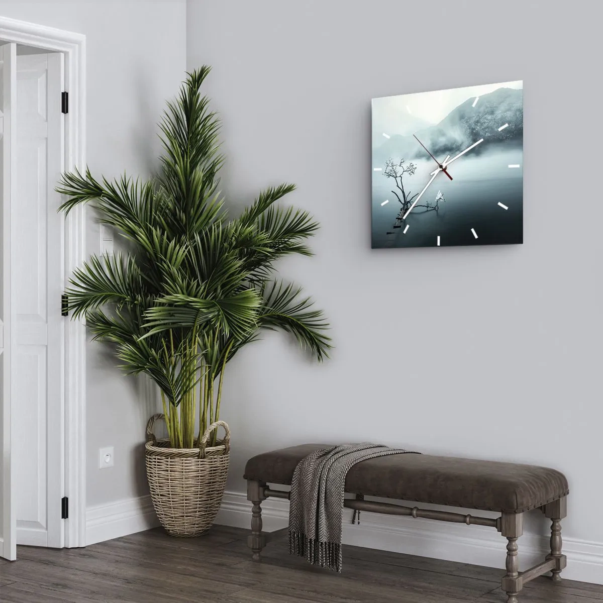 Zegar ścienny - Samotne drzewo w wodzie otoczone mgłą i górami - 30x30cm - Z wody i mgły - Nowoczesna dekoracja ścienna do salonu i sypialni ARTTOR