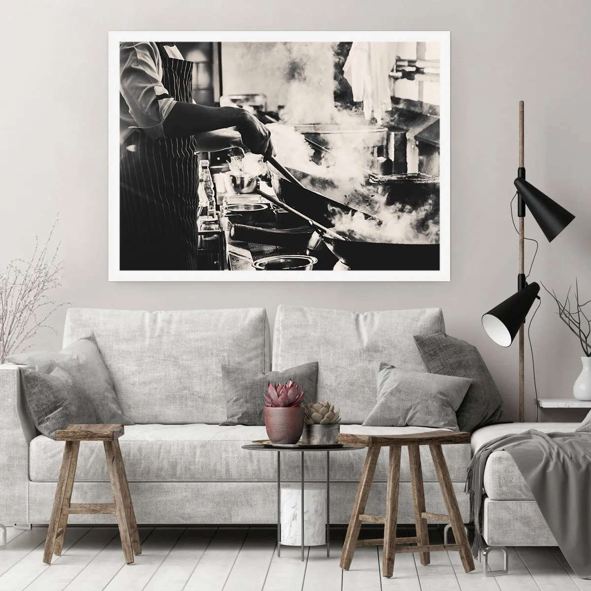 Plakat - Kucharz przy pracy w kuchni z parą unoszącą się z patelni - 100x70cm - Alchemia smaków - Nowoczesna dekoracja ścienna do salonu i sypialni ARTTOR