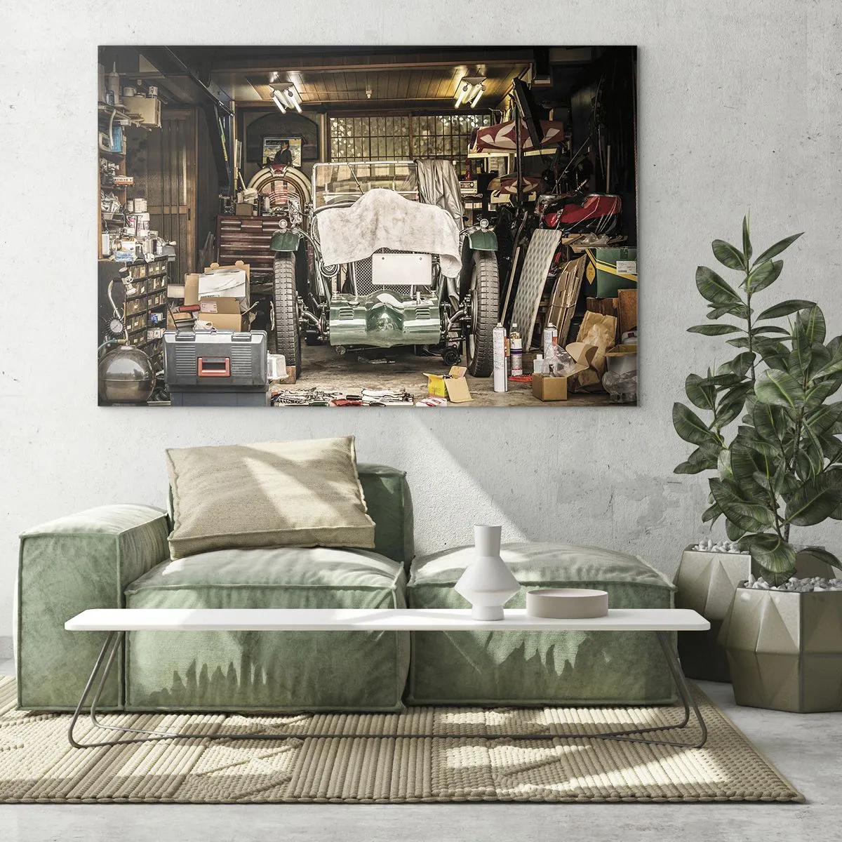 Obraz na szkle - Vintage garage with a car covered by a cloth, surrounded by tools and boxes - 100x70cm - Powrót do przeszłości - Nowoczesna dekoracja ścienna do salonu, kuchni i sypialni ARTTOR