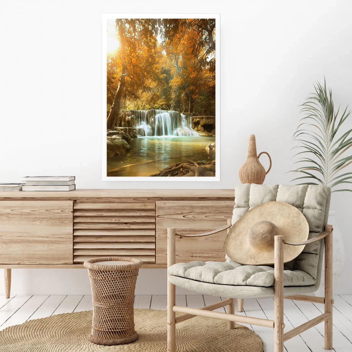 Plakat - Jesienny wodospad w świetle słońca - 50x70cm - Parkowa kaskada - Nowoczesna dekoracja ścienna do salonu, kuchni i sypialni ARTTOR