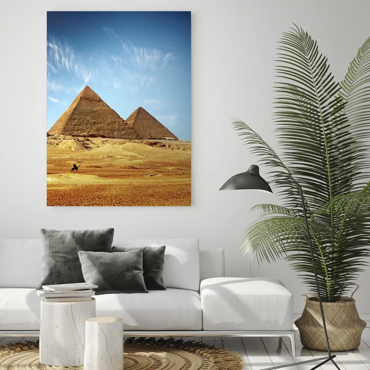 Obraz na szkle - Piramidy w Gizie na tle błękitnego nieba - 50x70cm - 40 wieków patrzy na was - Nowoczesna dekoracja ścienna do salonu, kuchni i sypialni ARTTOR