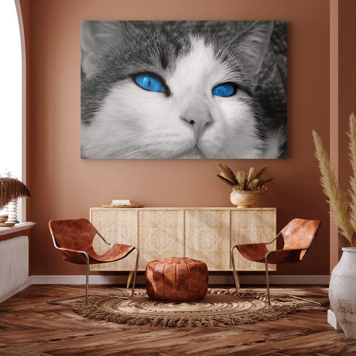 Obraz na płótnie - Portret kota z niebieskimi oczami w czarno-białym stylu - 70x50cm - Niezwykły niebieskooki - Nowoczesna dekoracja ścienna do salonu i sypialni ARTTOR