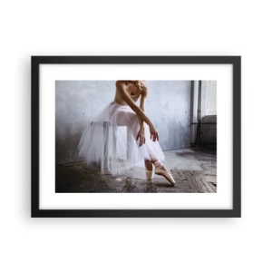 Plakat w czarnej ramie - Zanim zabłysną światła rampy - 40x30 cm