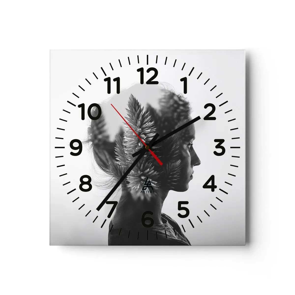 Zegar ścienny - Pani sosnowego lasu - 30x30 cm