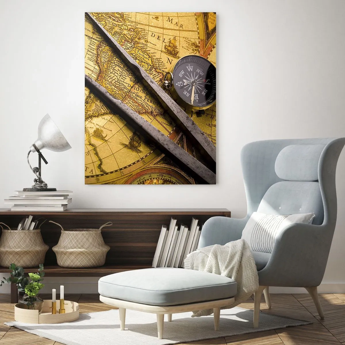 Obraz na szkle - Zabytkowa mapa świata z kompasem i cyrklem na tle - 80x120cm - Gdze te skarby? - Nowoczesna dekoracja ścienna do salonu i sypialni ARTTOR