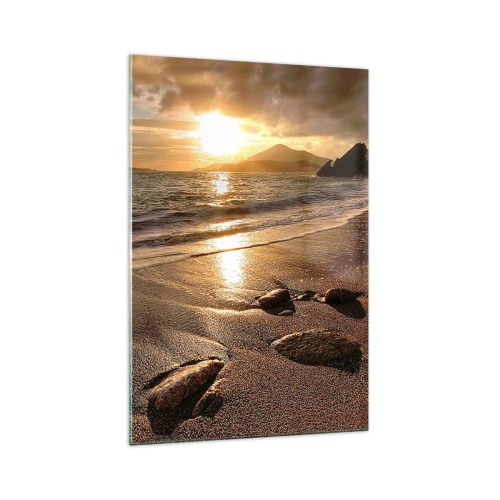 Obraz na szkle - Plaża o zachodzie słońca z kamieniami na brzegu - 70x100cm - Idź za słońcem ku wzgórzom - Nowoczesna dekoracja ścienna do salonu i sypialni ARTTOR