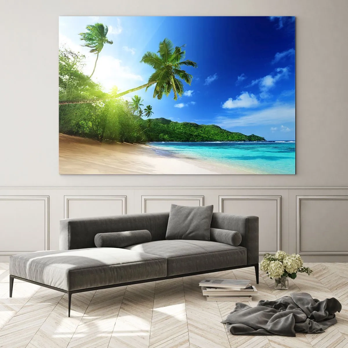 Obraz na szkle - Tropikalna plaża z palmami i krystalicznie czystą wodą - 100x70cm - Łagodny dotyk tropików - Nowoczesna dekoracja ścienna do salonu, kuchni i sypialni ARTTOR