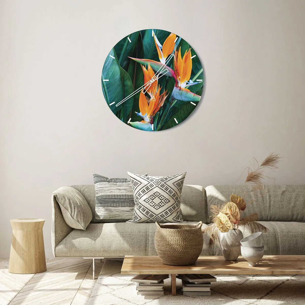 Zegar ścienny - Egzotyczne kwiaty strelicji na tle zielonych liści - 30x30cm - Czy to kwiat, czy to ptak? - Nowoczesna dekoracja ścienna do salonu, kuchni i sypialni ARTTOR