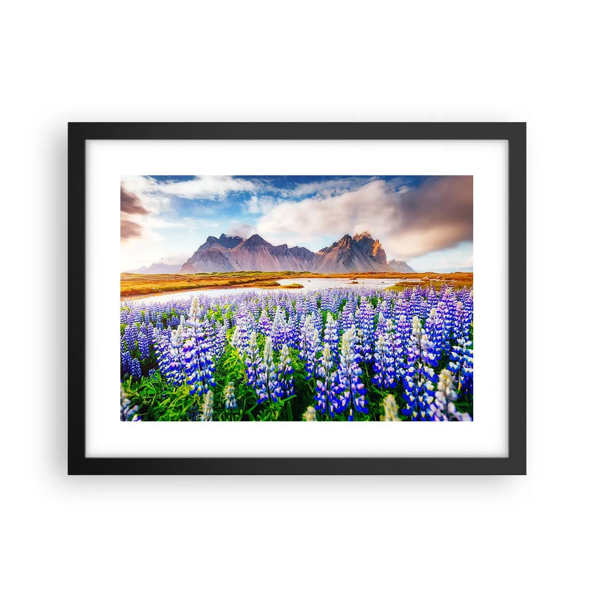 Plakat w czarnej ramie - Siła i surowość obok łagodności - 40x30 cm