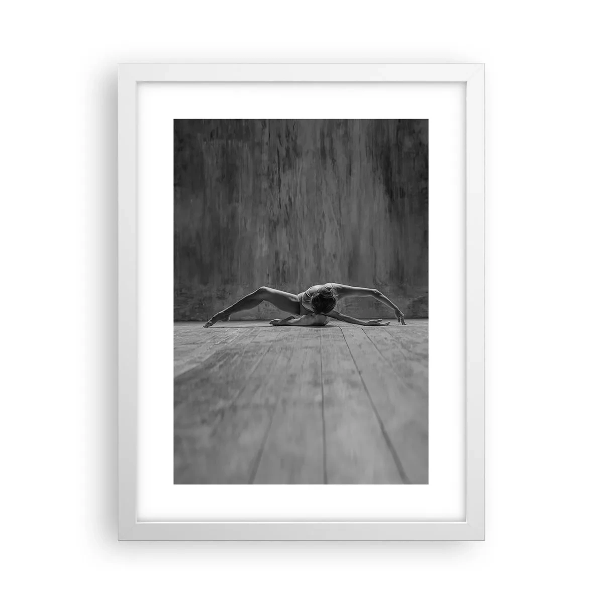 Plakat w białej ramie - Symetria odnaleziona - 30x40 cm