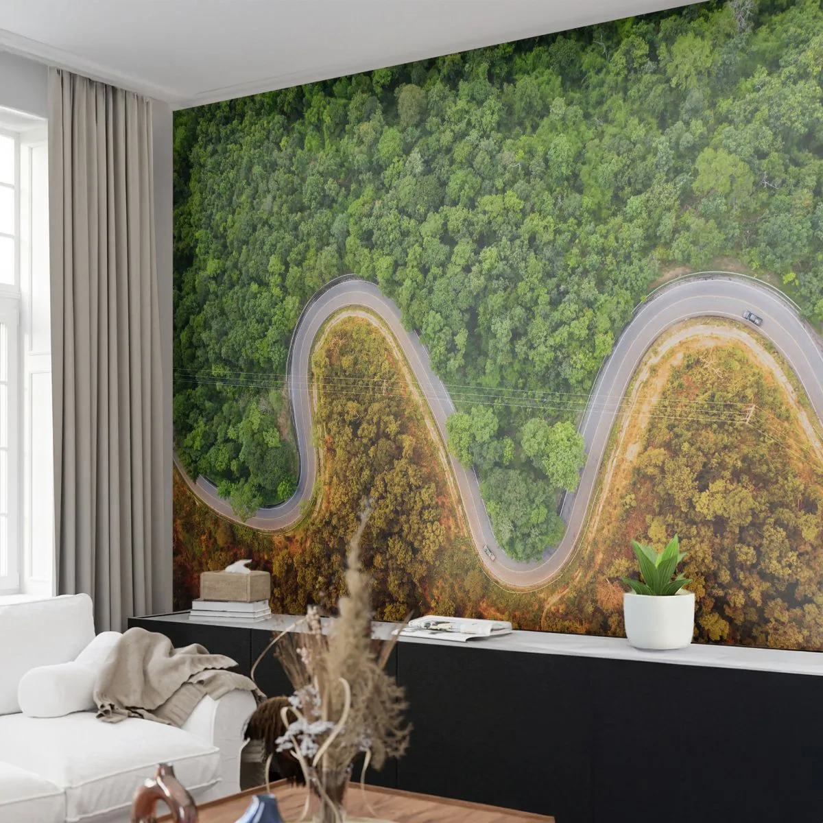 Fototapeta Premium Sand - Kręta droga wśród zielonego i złotego lasu z lotu ptaka - 100x70cm - Granice i przełomy - Nowoczesna dekoracja ścienna do salonu, kuchni i sypialni ARTTOR