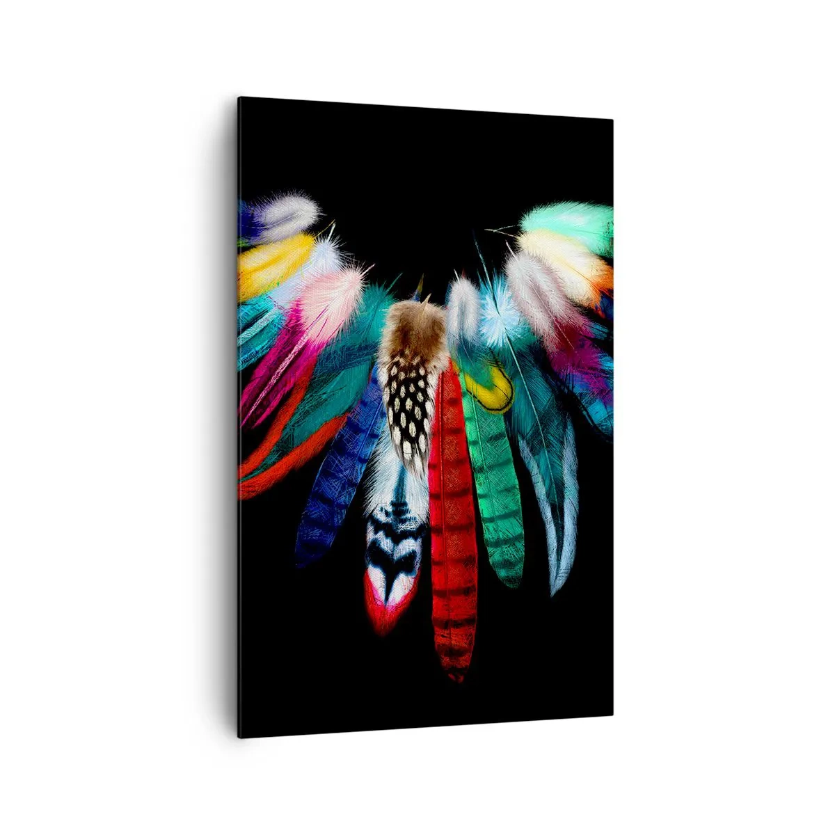 Obraz na płótnie - Kolorowe pióra na czarnym tle w artystycznej kompozycji - 80x120cm - Indiański naszyjnik - Nowoczesna dekoracja ścienna do salonu i sypialni ARTTOR