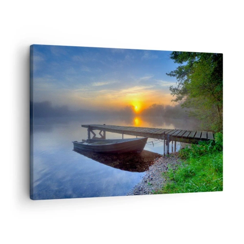 Obraz na płótnie - Pomost nad jeziorem o wschodzie słońca z łodzią przy brzegu - 70x50cm - Jak zwyczajne zamienia się w magiczne - Nowoczesna dekoracja ścienna do salonu i sypialni ARTTOR