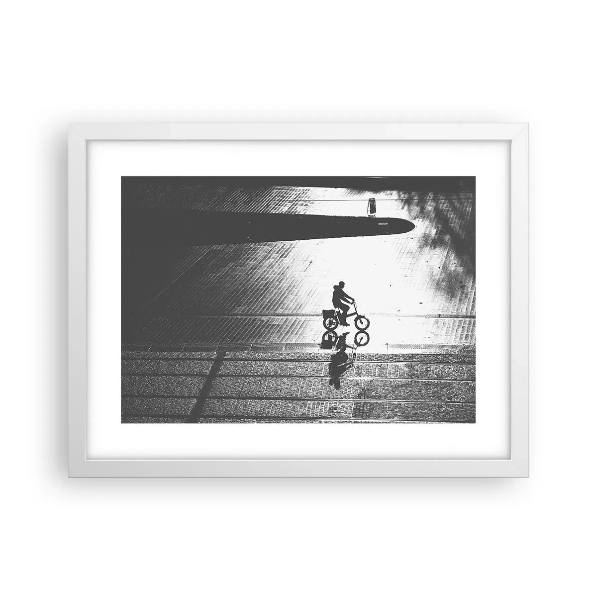 Plakat w białej ramie - Przed siebie, przez miasto - 40x30 cm