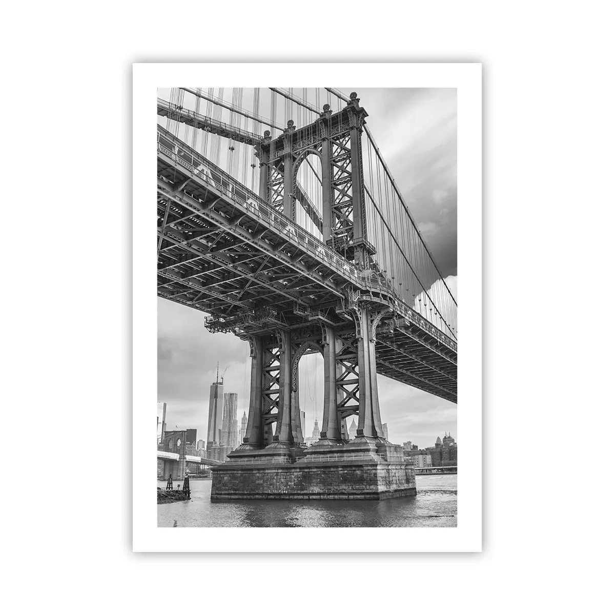 Plakat - Most w czerni i bieli na tle miejskiego krajobrazu - 50x70cm - Do serca miasta - Nowoczesna dekoracja ścienna do salonu, kuchni i sypialni ARTTOR