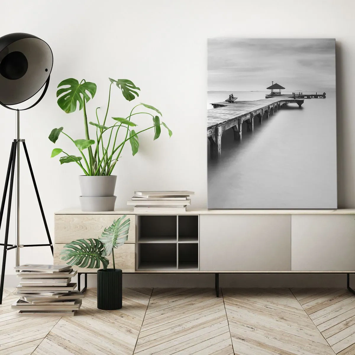 Obraz na płótnie - Molo nad morzem w czerni i bieli - 50x70cm - W siną dal - Nowoczesna dekoracja ścienna do salonu, kuchni i sypialni ARTTOR