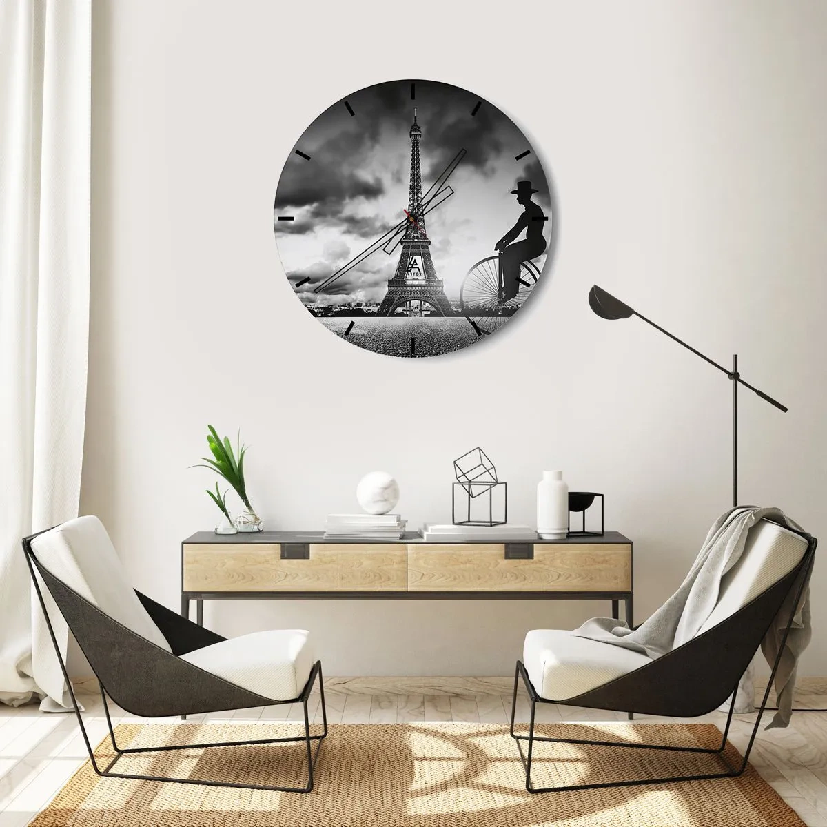 Zegar ścienny - Wieża Eiffla z rowerzystą na tle dramatycznego nieba - 30x30cm - Tęsknota do Belle Epoque - Nowoczesna dekoracja ścienna do salonu, kuchni i sypialni ARTTOR