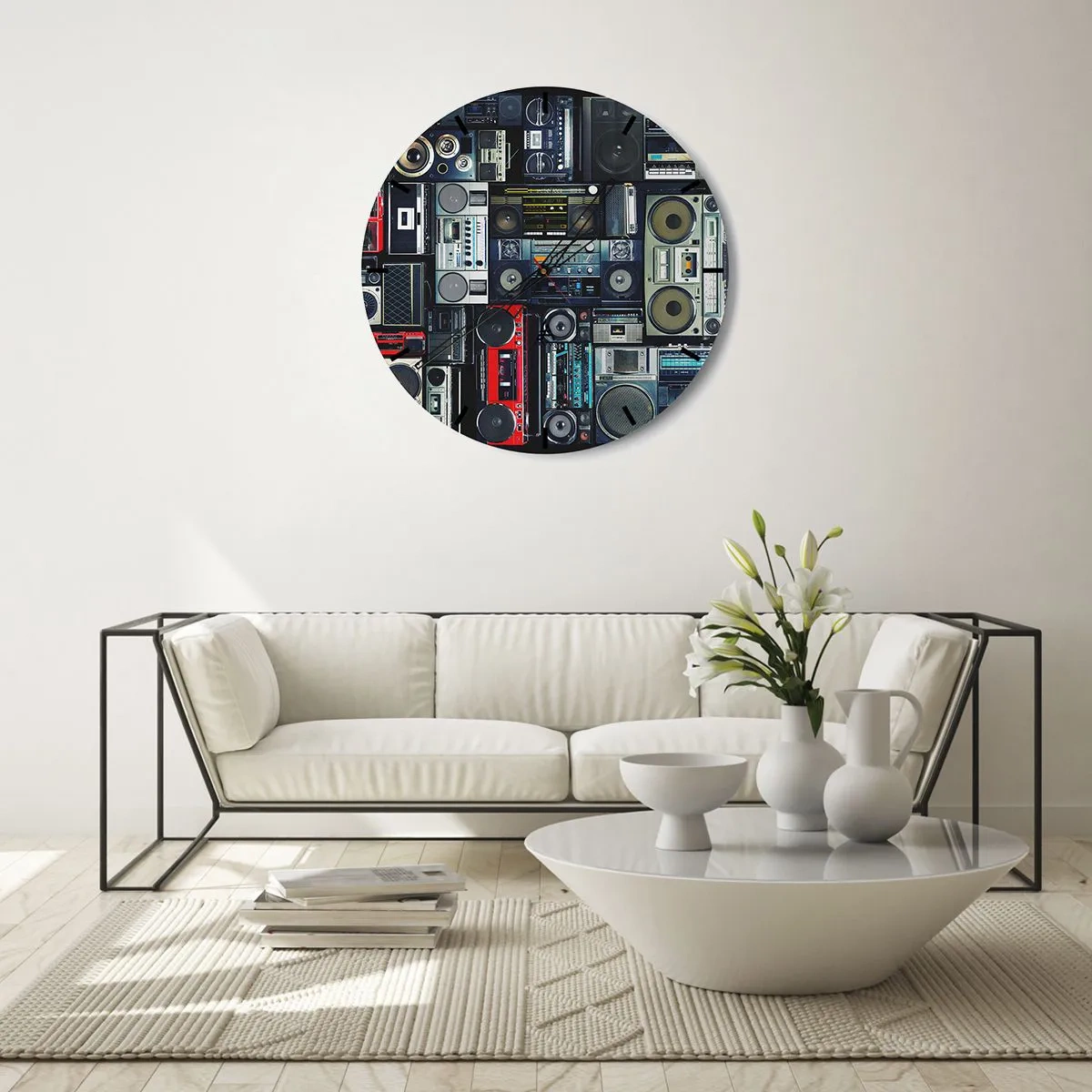 Zegar ścienny - Kolorowe radia i magnetofony w stylu retro - 30x30cm - Tęsknota za latami 80. - Nowoczesna dekoracja ścienna do salonu, kuchni i sypialni ARTTOR