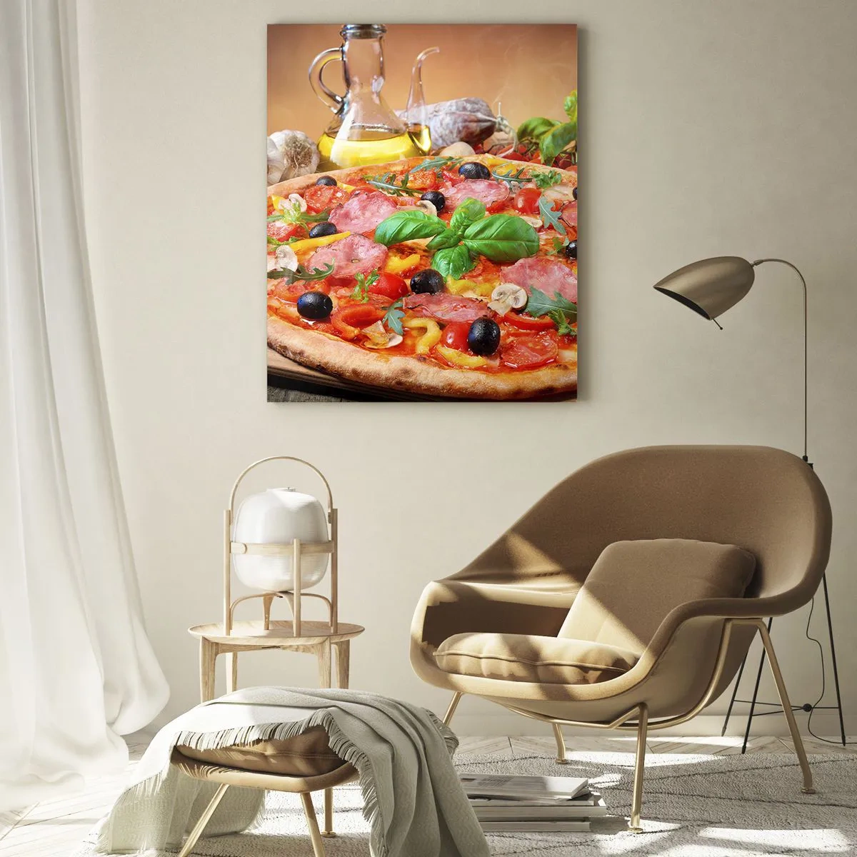 Obraz na szkle - Apetyczna pizza na drewnianym stole z dodatkami - 80x120cm - Z prawdziwie włoskim smakiem - Nowoczesna dekoracja ścienna do salonu i sypialni ARTTOR