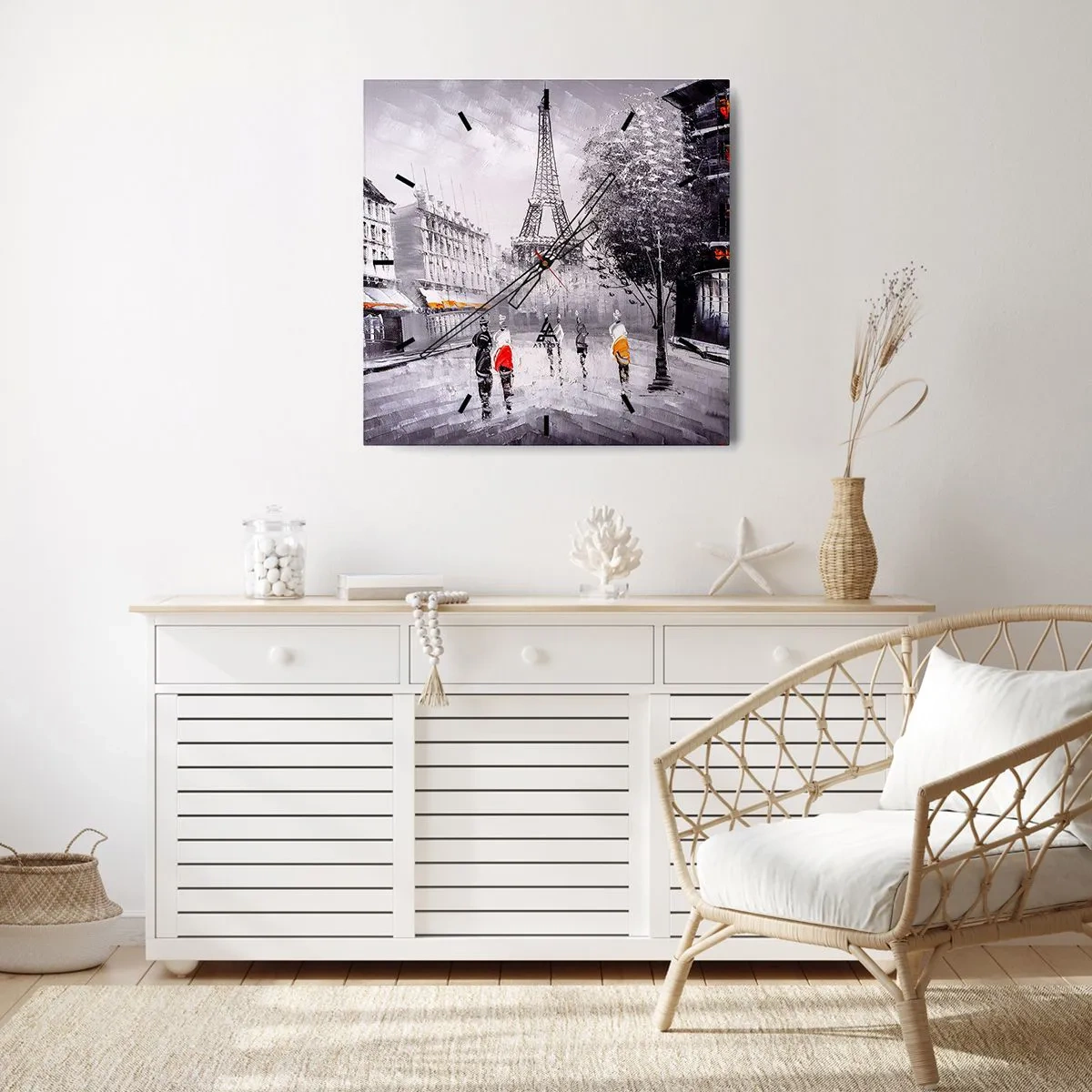 Zegar ścienny - Widok na Wieżę Eiffla w monochromatycznej scenerii z akcentami kolorów - 30x30cm - Paryska przechadzka - Nowoczesna dekoracja ścienna do salonu i sypialni ARTTOR