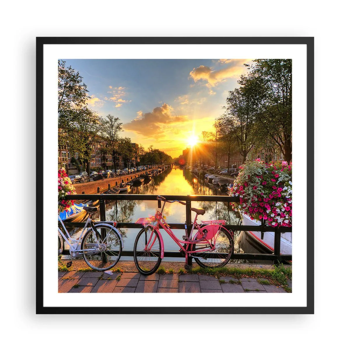 Plakat w czarnej ramie - Wiosenny poranek w Amsterdamie - 60x60 cm