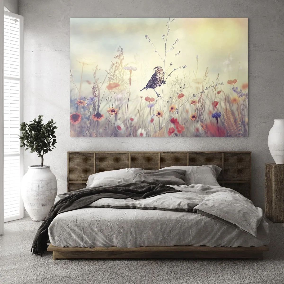 Obraz na szkle - Ptak na kwiecistej łące w promieniach słońca - 70x50cm - Ptasi portret z łąką w tle - Nowoczesna dekoracja ścienna do salonu i sypialni ARTTOR