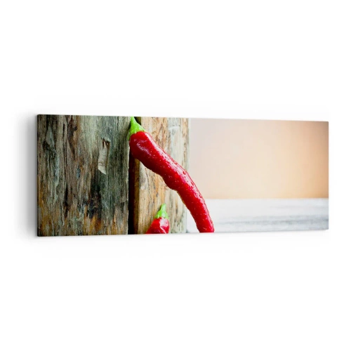 Obraz na płótnie - Dwie czerwone papryczki chili na drewnianym tle z rustykalnym akcentem - 140x50cm - Red hot chili peppers - Nowoczesna dekoracja ścienna do salonu i sypialni ARTTOR