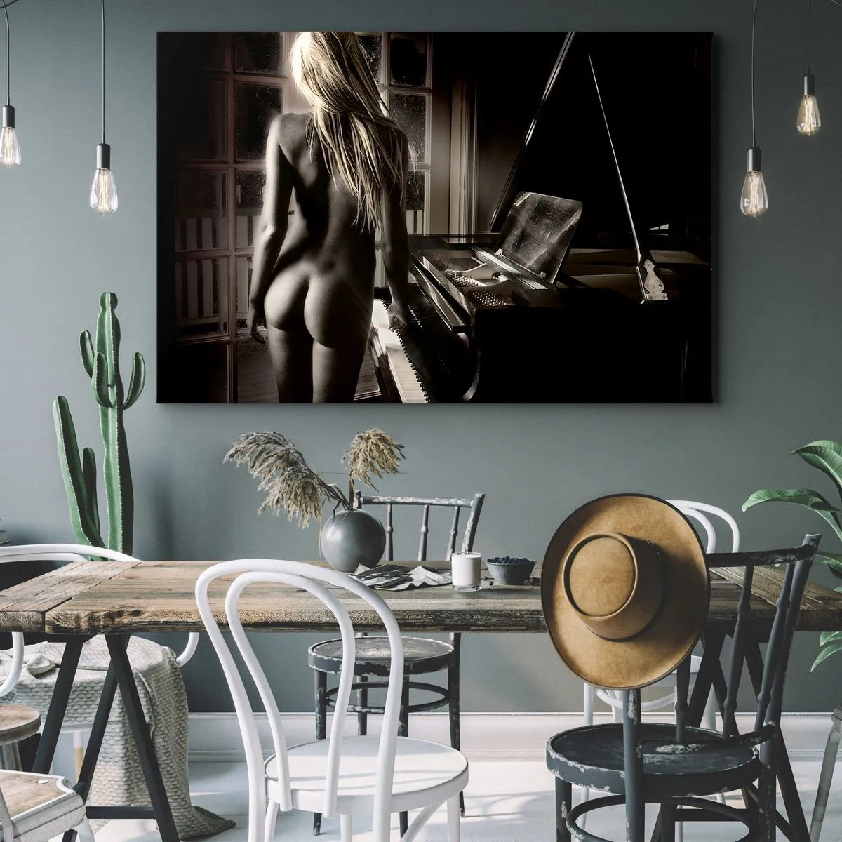 Obraz na płótnie - Akt kobiecy przy fortepianie w czarno-białym stylu - 70x50cm - Doskonała harmonia wieczoru - Nowoczesna dekoracja ścienna do salonu i sypialni ARTTOR