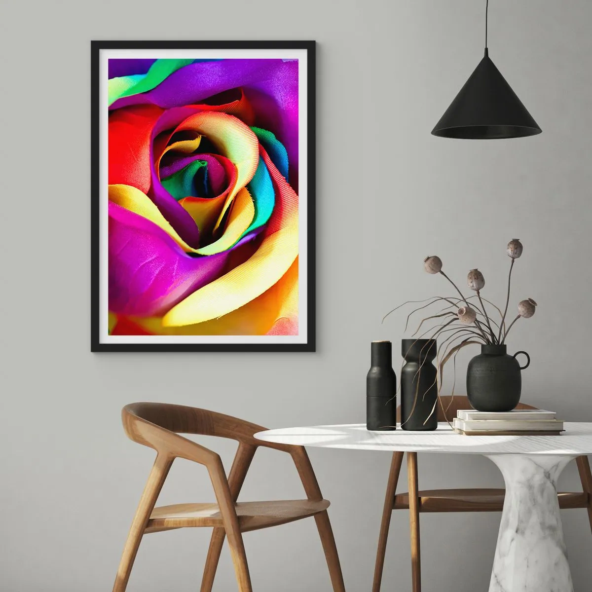 Plakat w czarnej ramie - Kolorowa róża w zbliżeniu z tęczowymi płatkami - 50x70cm - To niemożliwe - Nowoczesna dekoracja ścienna do salonu i sypialni ARTTOR