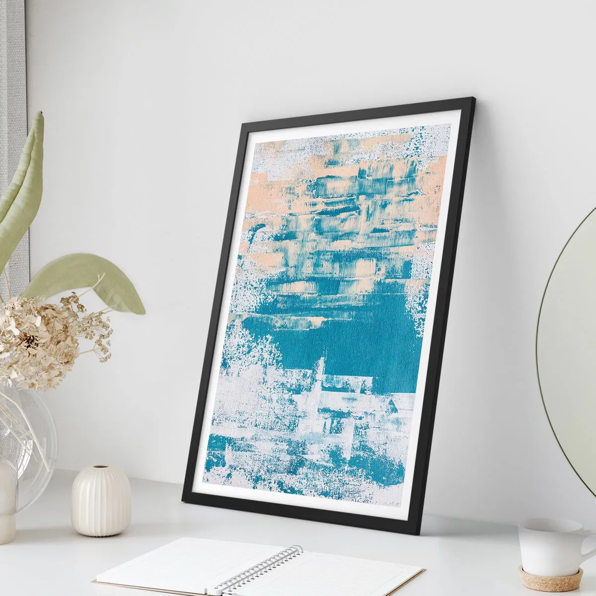 Plakat w czarnej ramie - Abstrakcyjna tekstura w odcieniach błękitu i beżu - 50x70cm - Przez lodowy sopel - Nowoczesna dekoracja ścienna do salonu i sypialni ARTTOR