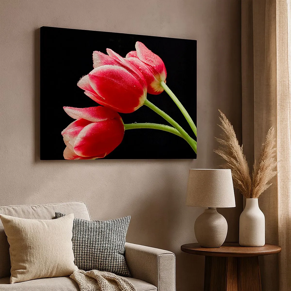 Obraz na płótnie - Czerwone tulipany z kroplami rosy na czarnym tle - 70x50cm - Obietnica czystej miłości - Nowoczesna dekoracja ścienna do salonu i sypialni ARTTOR