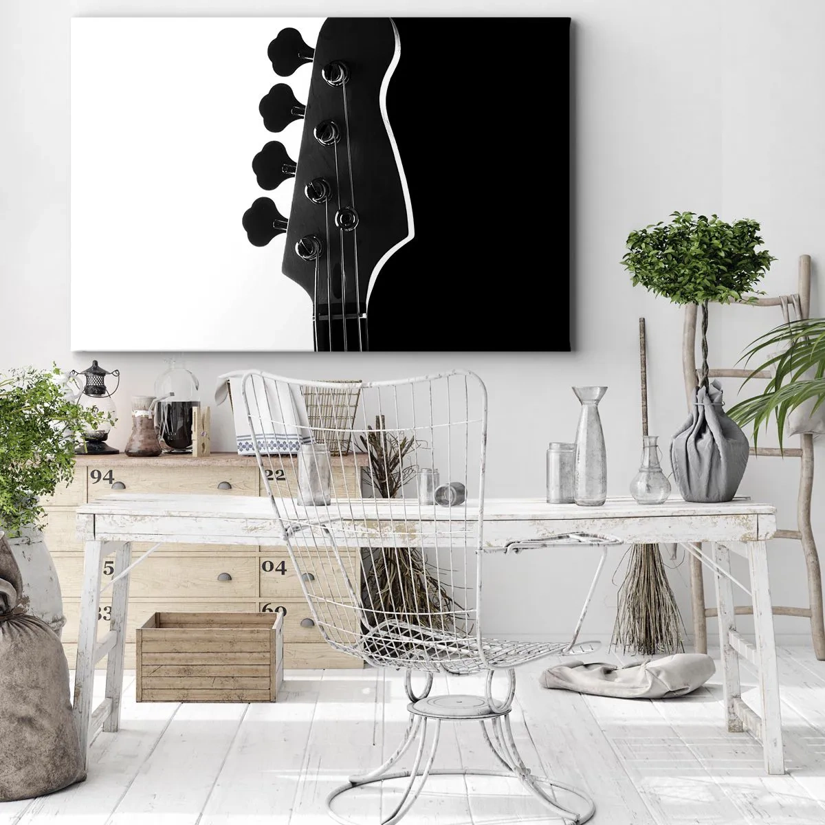 Obraz na płótnie - Czarno-biała sylwetka główki gitary basowej - 70x50cm - Rockowa cisza  - Nowoczesna dekoracja ścienna do salonu i sypialni ARTTOR