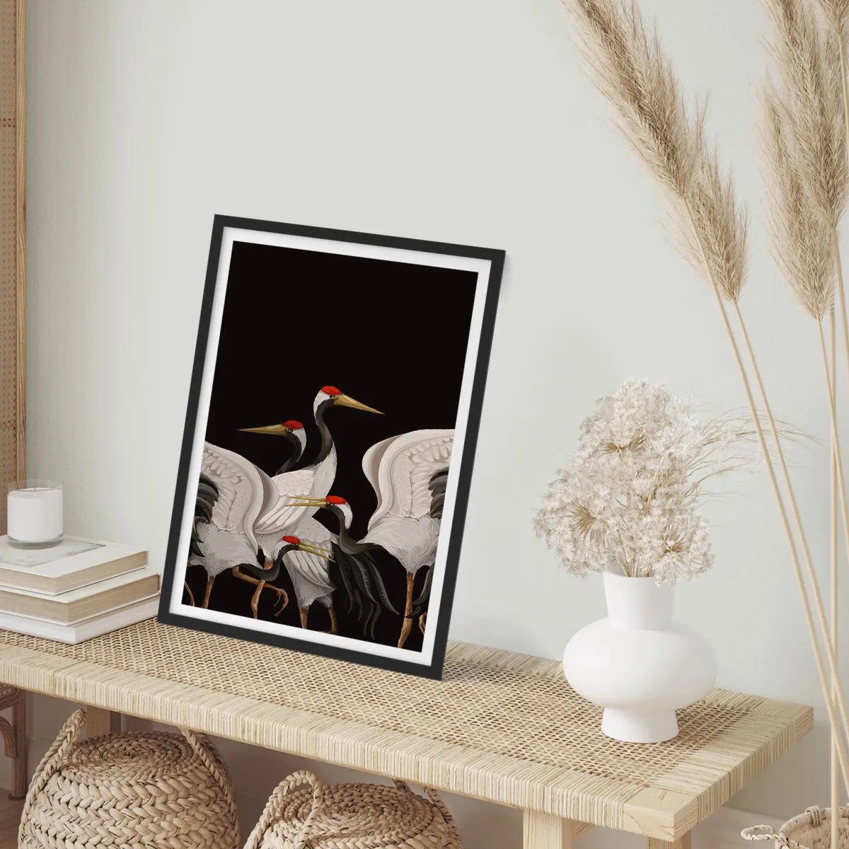 Plakat w czarnej ramie - Eleganckie żurawie na ciemnym tle w orientalnym stylu - 50x70cm - Ptasie sprawy - Nowoczesna dekoracja ścienna do salonu i sypialni ARTTOR