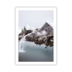 Plakat - Górski krajobraz z wodospadem i chmurami - 50x70cm - Okiem surrealisty - Nowoczesna dekoracja ścienna do salonu, kuchni i sypialni ARTTOR