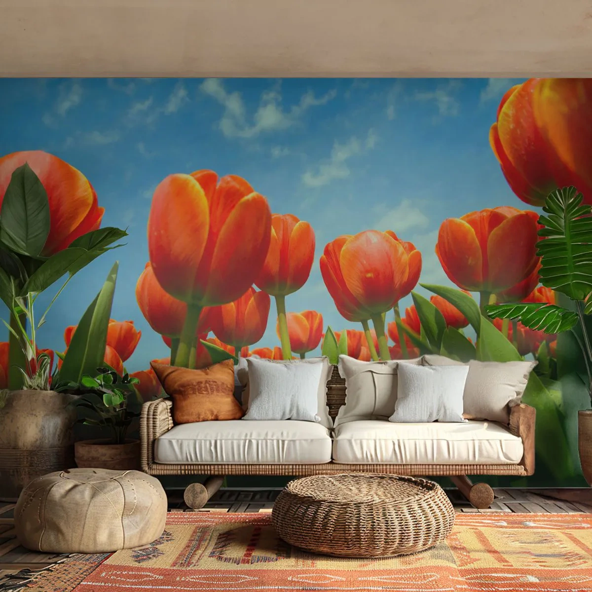 Fototapeta Premium Sand - Pole czerwonych tulipanów na tle błękitnego nieba - 100x70cm - Oprócz błękitnego nieba nic im w życiu nie potrzeba - Nowoczesna dekoracja ścienna do salonu, kuchni i sypialni ARTTOR