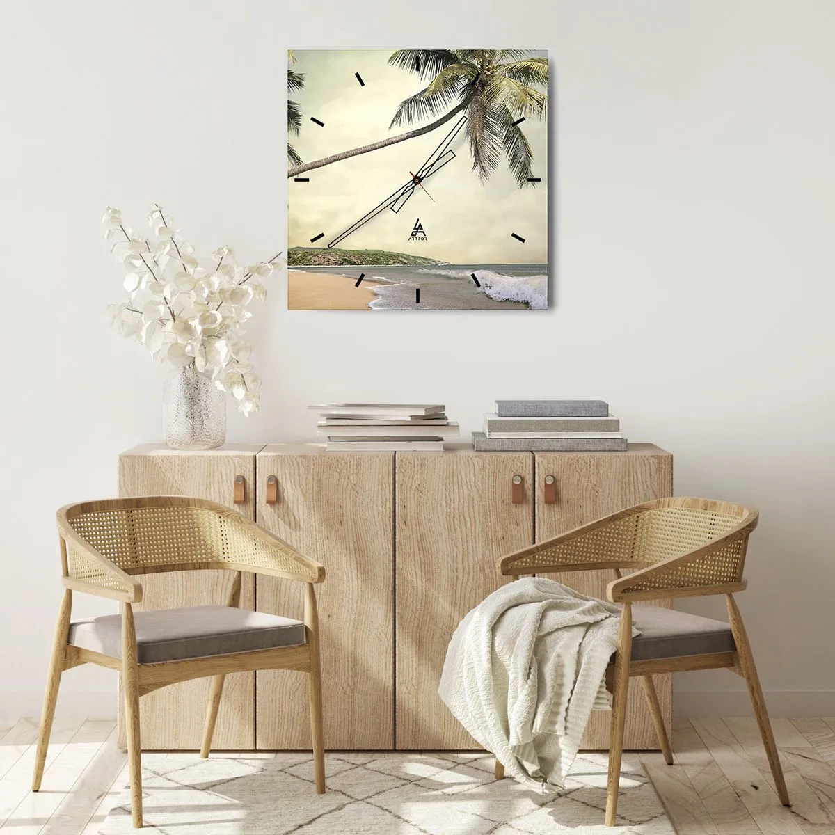 Zegar ścienny - Plaża z palmami na tle spokojnego morza - 30x30cm - Tropikalne marzenie - Nowoczesna dekoracja ścienna do salonu i sypialni ARTTOR