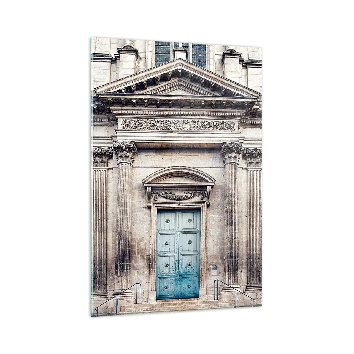 Obraz na szkle - Zabytkowa fasada z kolumnami i niebieskimi drzwiami - 80x120cm - Brama do świata ducha - Nowoczesna dekoracja ścienna do salonu i sypialni ARTTOR