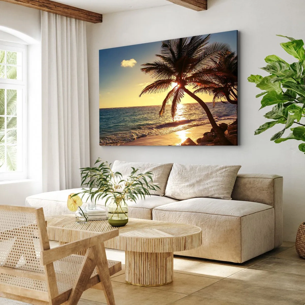 Obraz na płótnie - Tropikalny zachód słońca nad plażą z palmami - 120x80cm - Lato pod palmami - Nowoczesna dekoracja ścienna do salonu, kuchni i sypialni ARTTOR