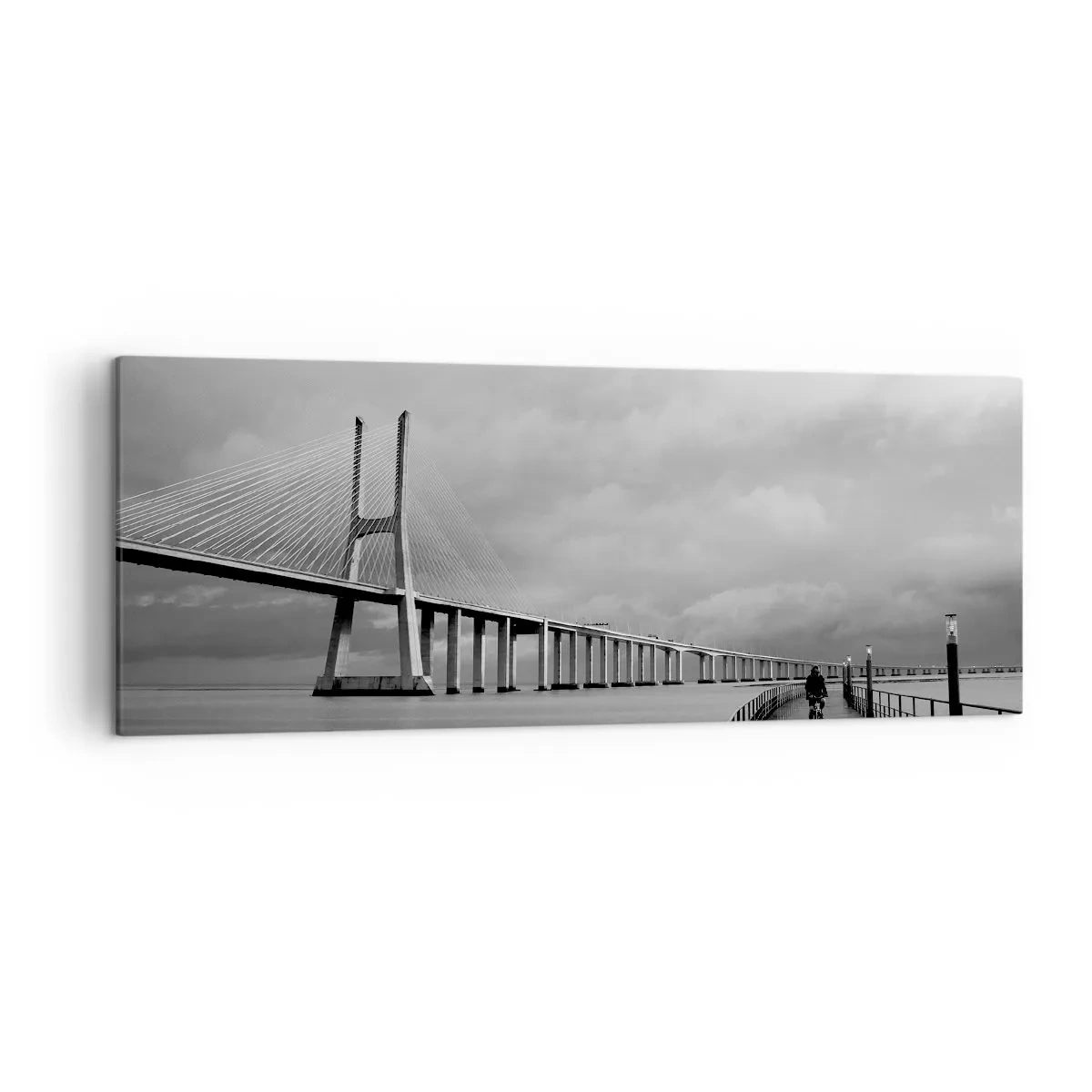 Obraz na płótnie - Most wiszący nad wodą w czarno-białej tonacji - 140x50cm - Każdemu co mu się należy - Nowoczesna dekoracja ścienna do salonu i sypialni ARTTOR