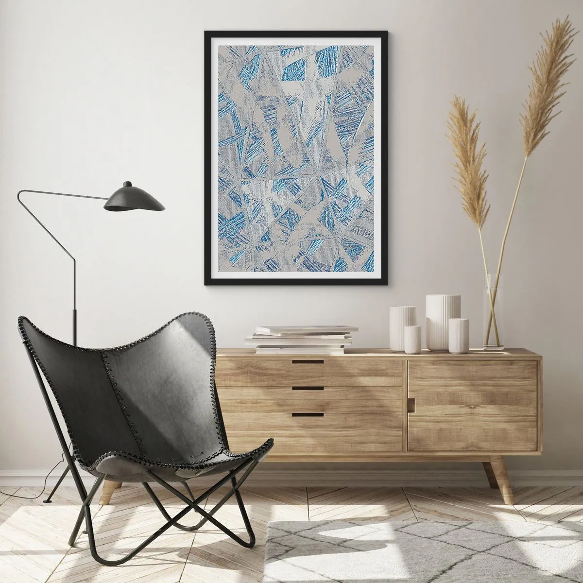 Plakat w czarnej ramie - Geometryczna abstrakcja w odcieniach niebieskiego i szarości - 50x70cm - W szaroniebieskim labiryncie - Nowoczesna dekoracja ścienna do salonu i sypialni ARTTOR